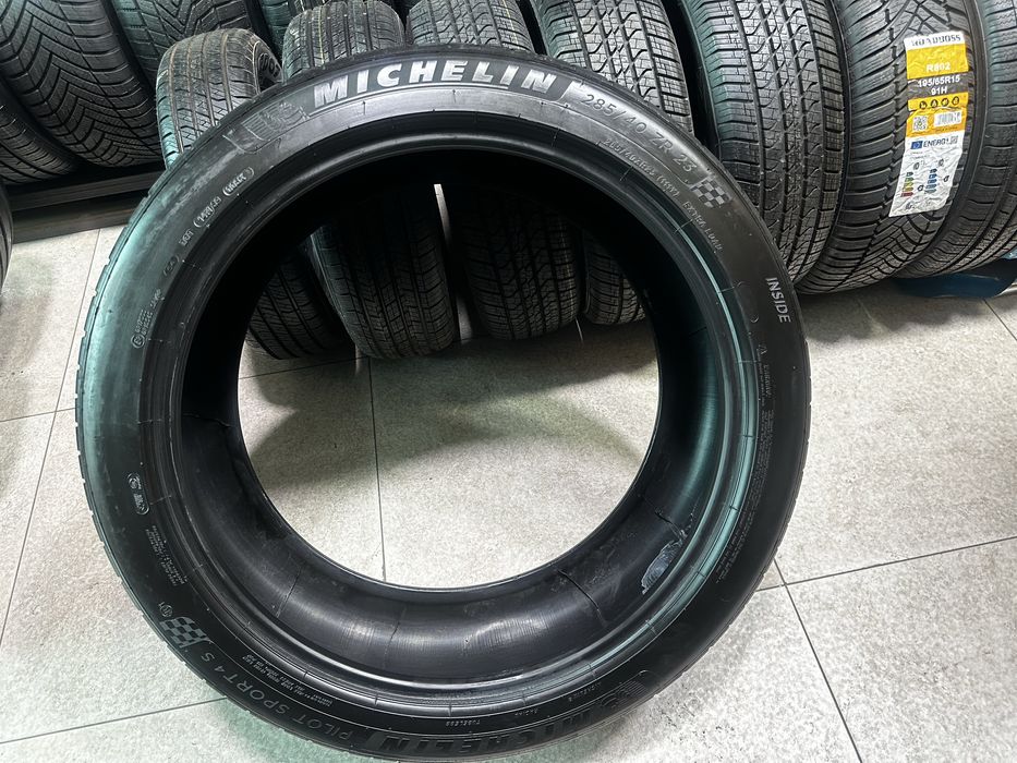 285/40R23 michelin pilot sport 4s