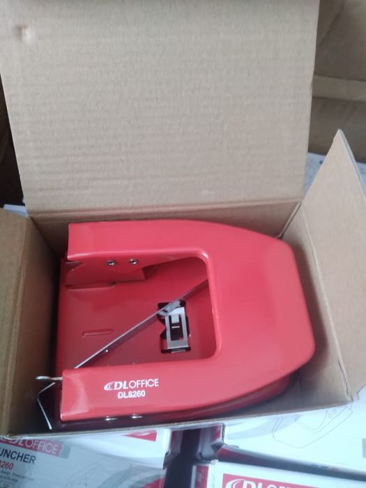 Продам дыроколы 20 шт новые