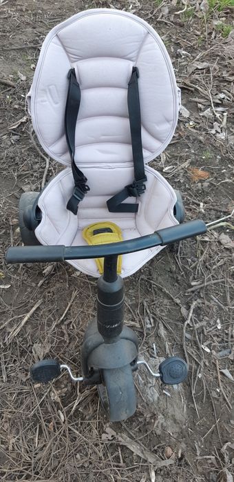 Tricicleta cu pedale