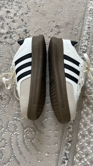 крассовки новые, 38-39р