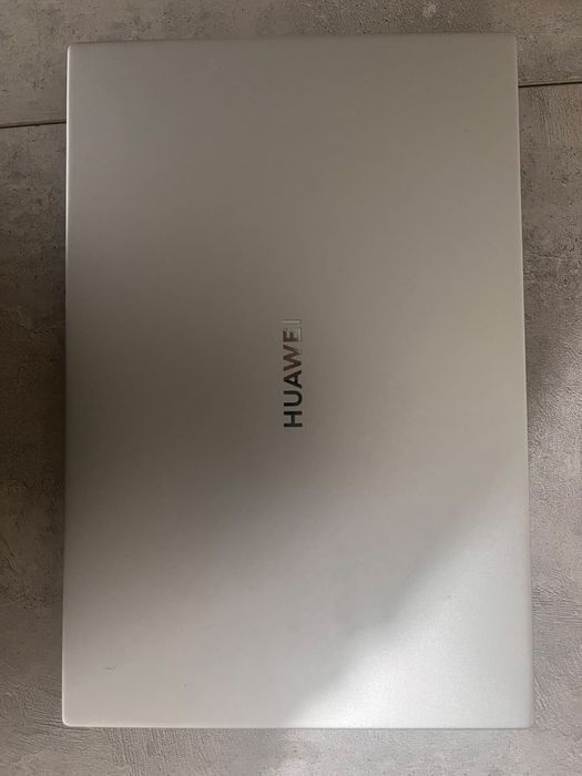 Ноутбук Huawei Matebook