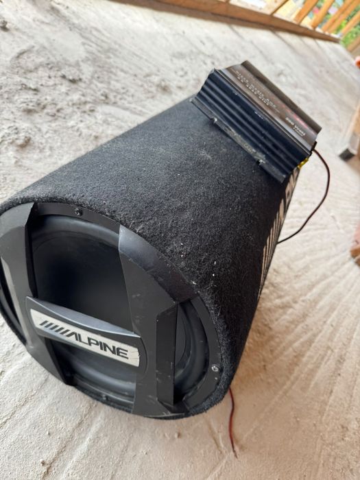 subwoofer alpine + statie