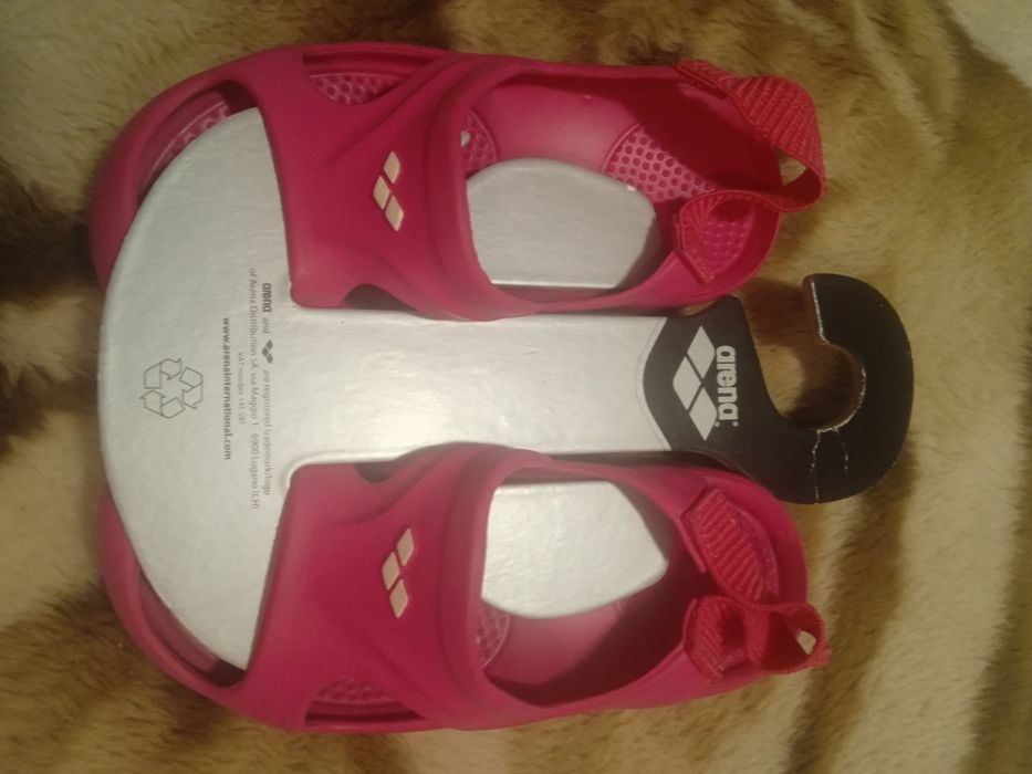 Сланцы  Arena для девочки 2 - 3 года