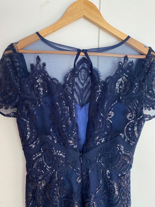 Дамска официална рокля