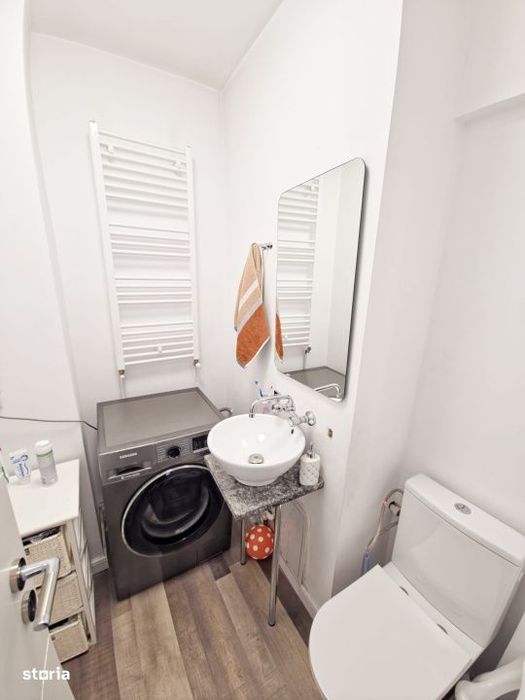 Apartament 3 camere, decomandat, 76 mp, zona Calea Bucuresti - Piata C