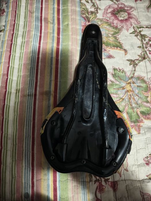 Vând lucruri de bicicletă ,mai multe detalii în privat