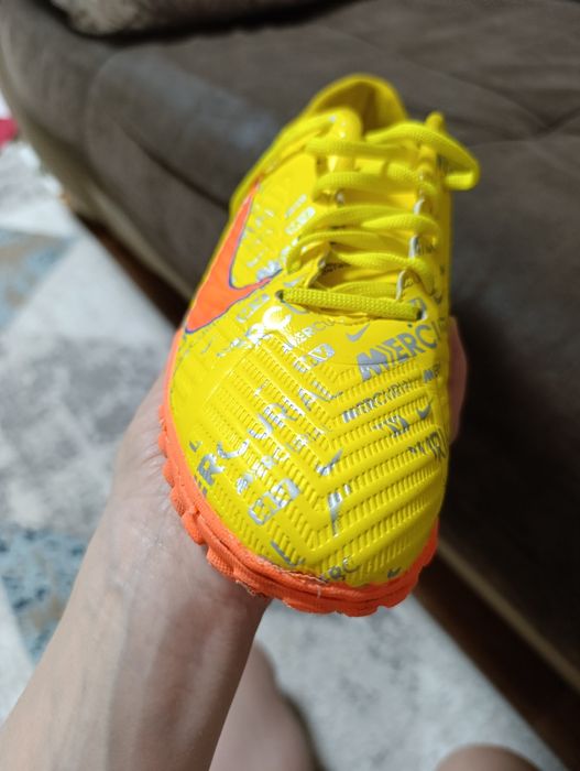 Бутсы.     продам