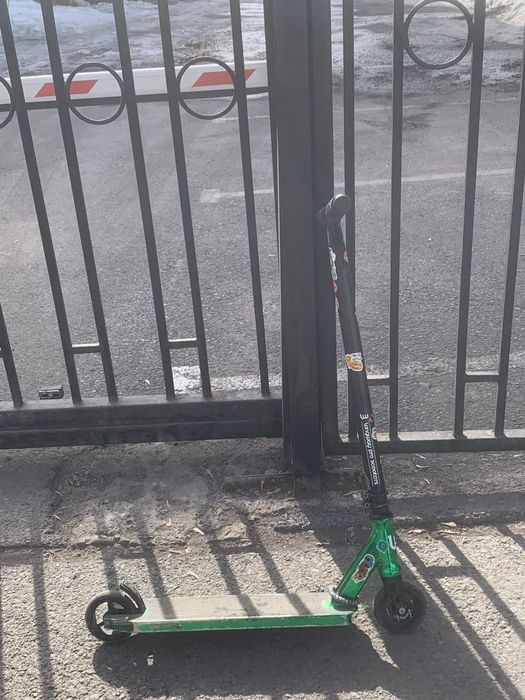 Самокат трюкоаой