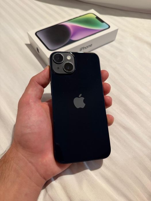 Vând iPhone 14, sanatatea bateriei este 78%, telefonul funcționează perfect.