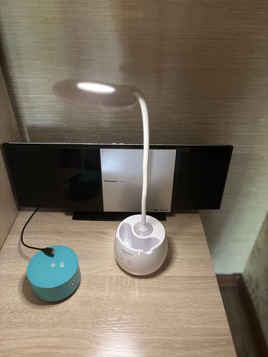 Настольная лампа