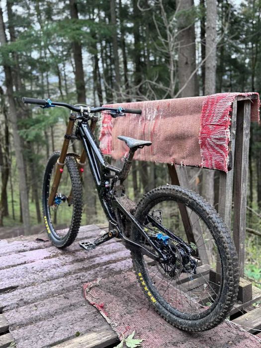 MTB Велосипед SANTA CRUZ v10.8 CC 2025