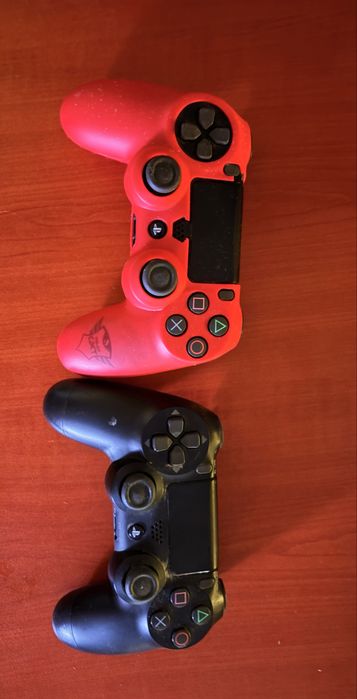 Sony PlayStation 4 (PS4) Slim 500GB + 2 Джойстика + 16 Оригинални Игри (Отлично състояние)