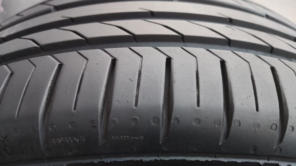 2бр. летни гуми 225/45/17 Continental 
7.36mm грайфер
dot23
