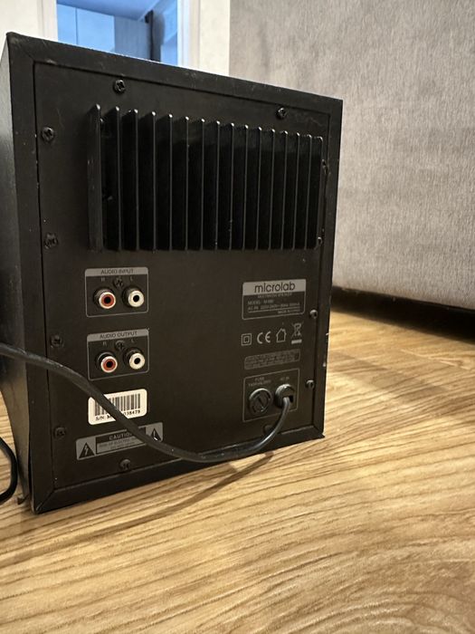 Продам колонки Microlab
