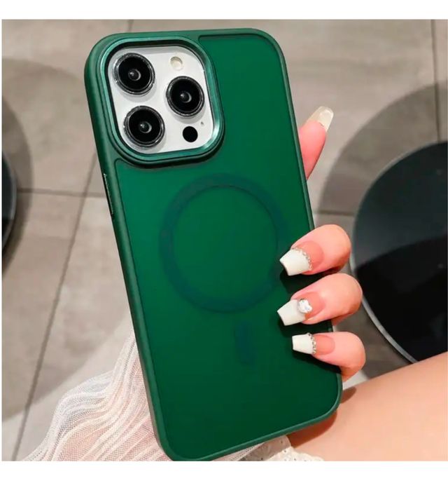 Iphone 16/16 PRO/16 PLUS/16 PRO MAX Husa G CASE Magsafe Spate Fumuriu