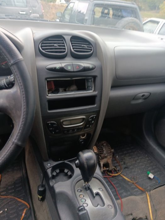 Хюндай Санта фе на части