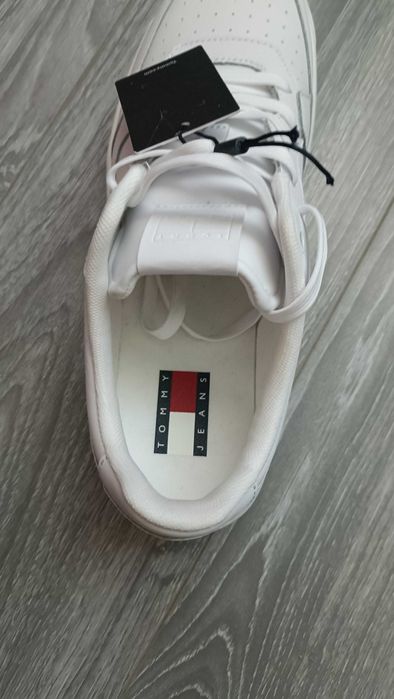 Adidași Tomy Jeans