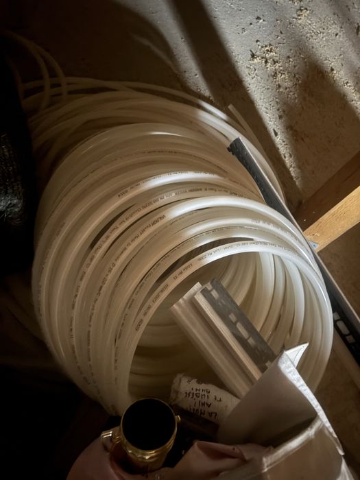 Vand diverse ramase de la constructie