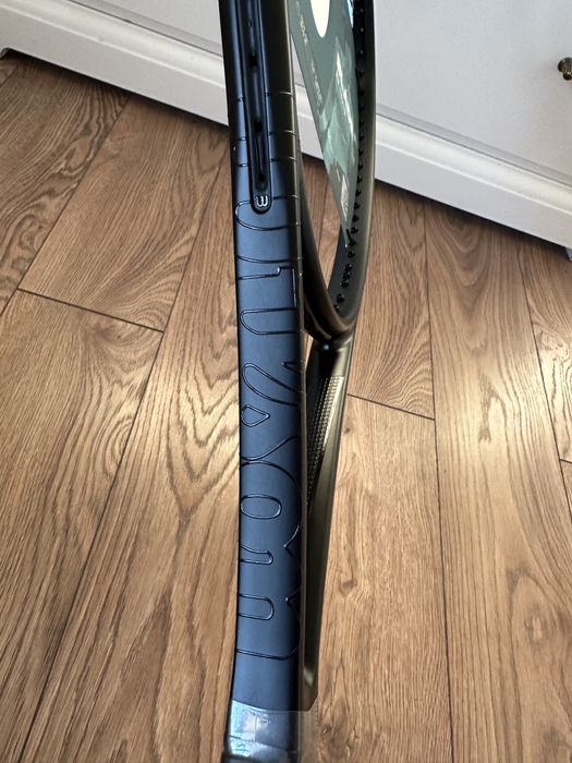 Racheta Wilson Blade Noir,V9,nou nouta!