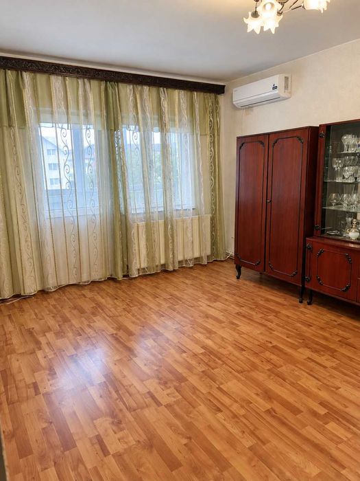 Vând apartament 3 camere decomandat, Ultracentral, Târgu Jiu