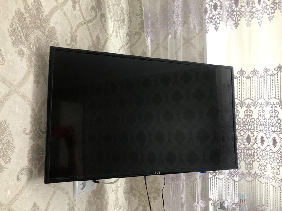 Продам телевизор с креплением