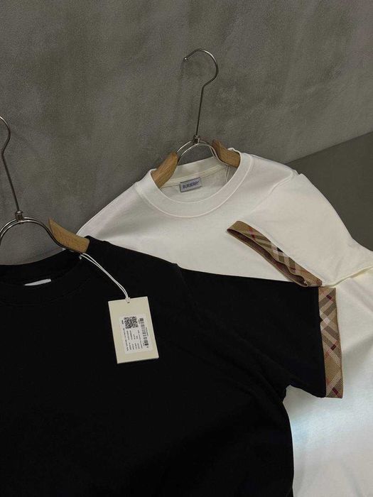 Tricou Burberry - Cod QR - Calitate Premium