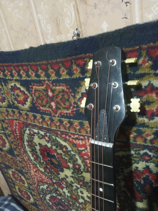 Шестиструнная гитара пр-ва ленинград