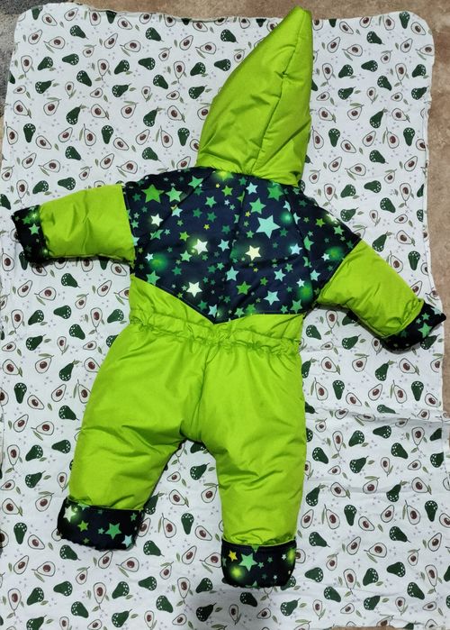 Зимний детский комбинезон