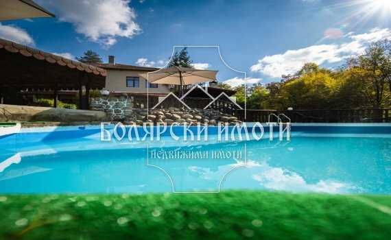 Продава се Къща в с. Хъневци, Област Велико Търново - 360 кв.м за 1857 €/кв.м - Снимка #19