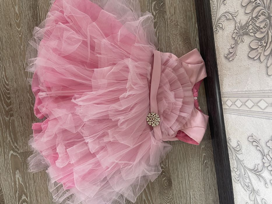 Детские платье продам