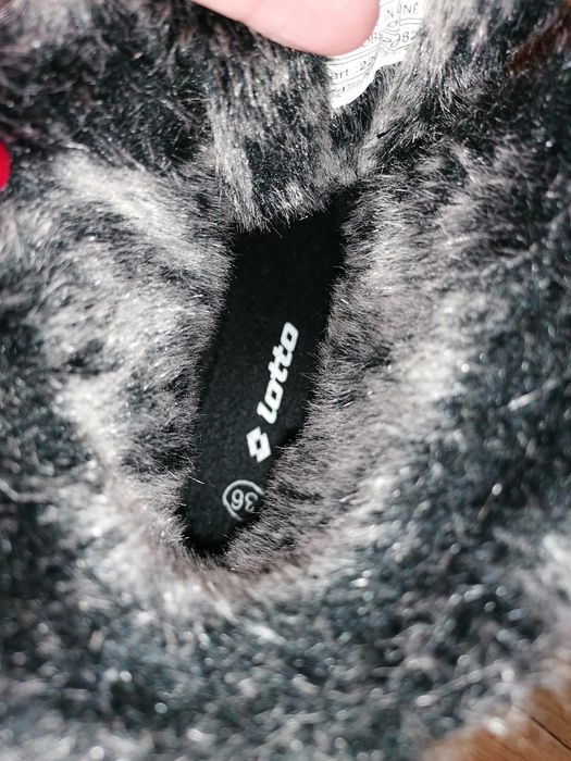 Ghete impermeabile pentru femei