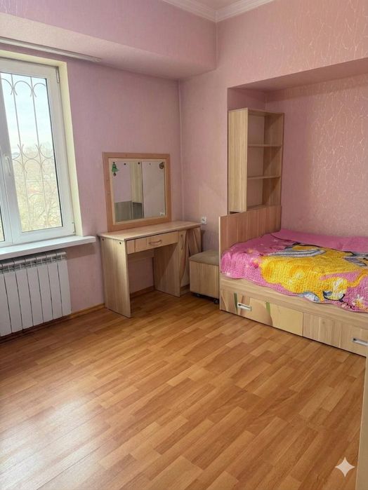 4-комнатная квартира на Ц-1 (массив Буюк Ипак Йули)