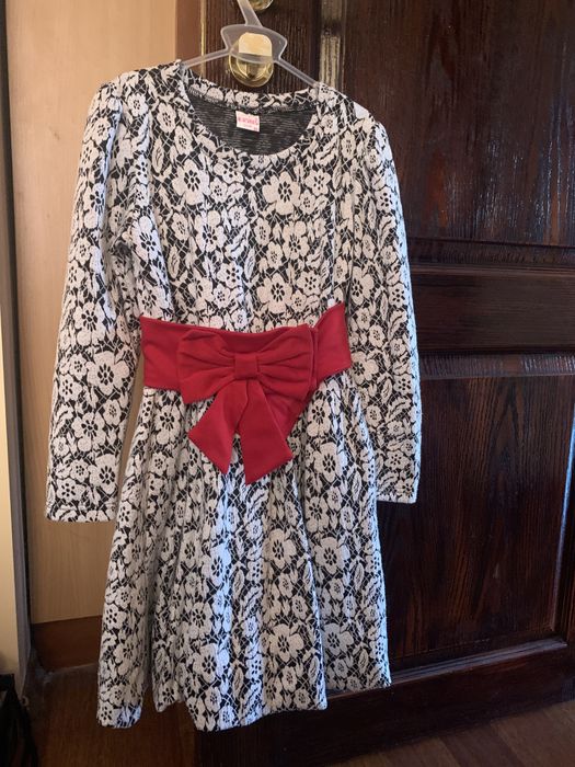 Официални роклички за повод за 10 годинки