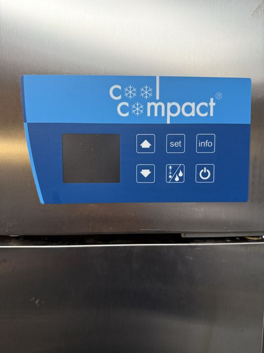 Професионален фризер