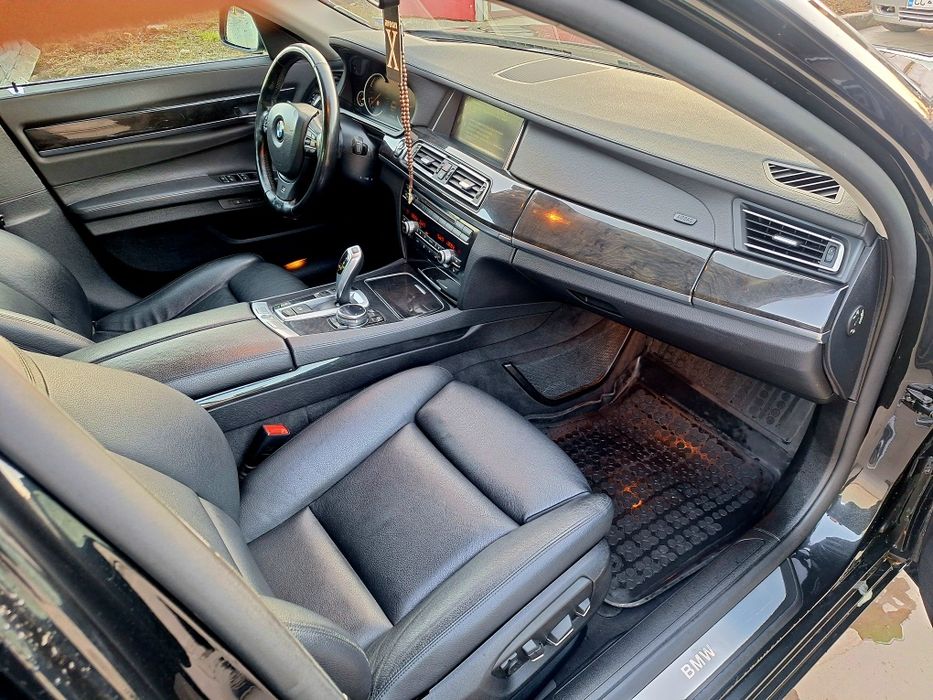 BMW 730 2014 FACE