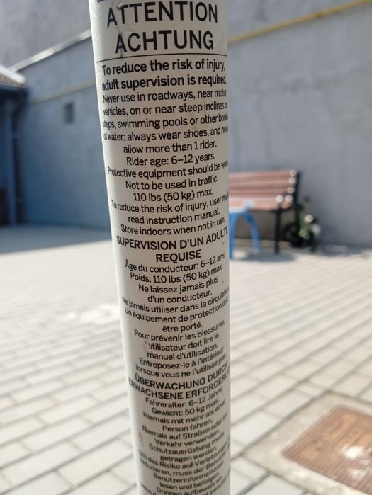 VAND trotinetă electrică perfect funcțională DAR FĂRĂ INCĂRCĂTOR