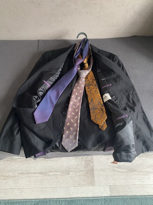 Продам костюм 3