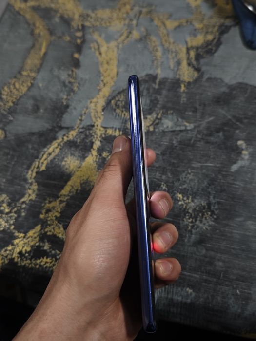 Samsung s20+ srochno sotiladi