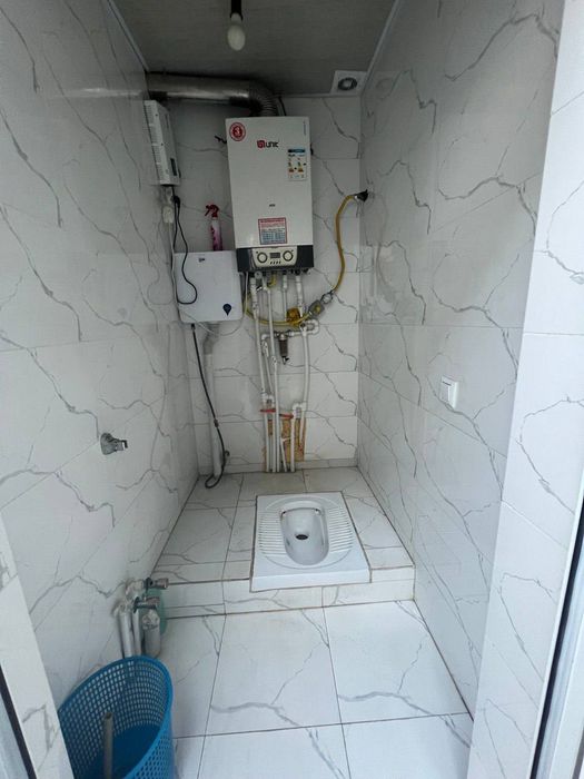 Yakkasaroy muqimiydA Uy sotiladi