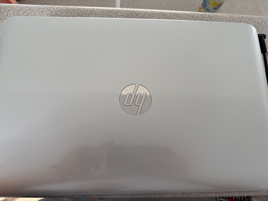 Лаптоп hp, използван много малко
