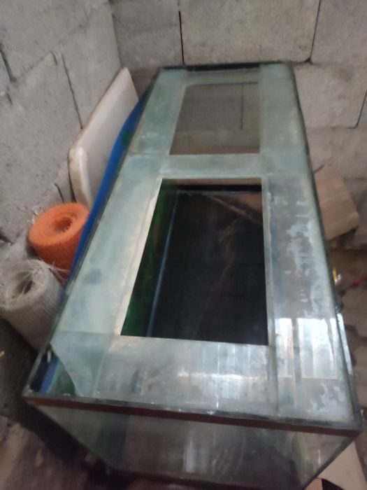 Продам аквариум 200 литров