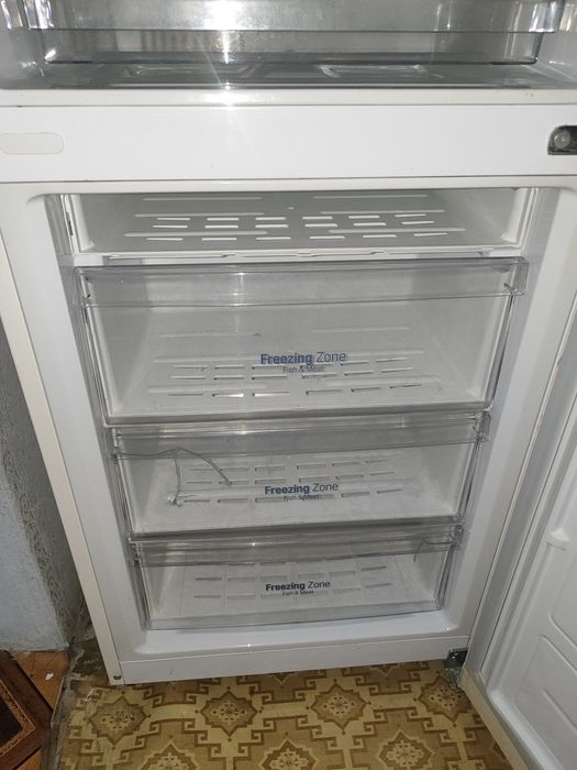Продам холодильник LG No Frost (модель GA-B429SECZ).