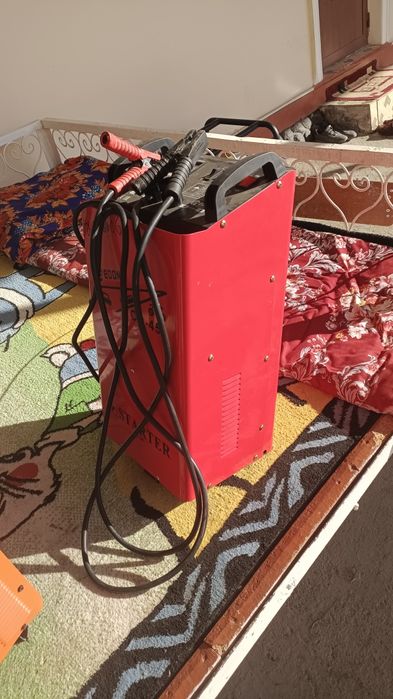 Akumlyator zaryadlagich