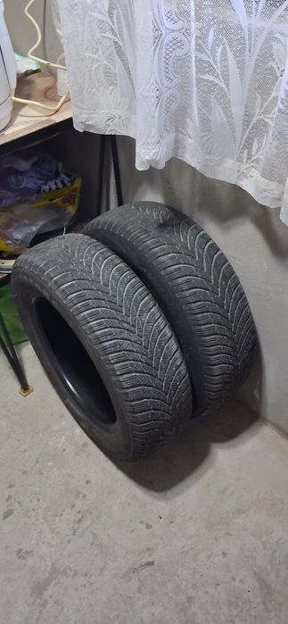 2 броя зимни гуми