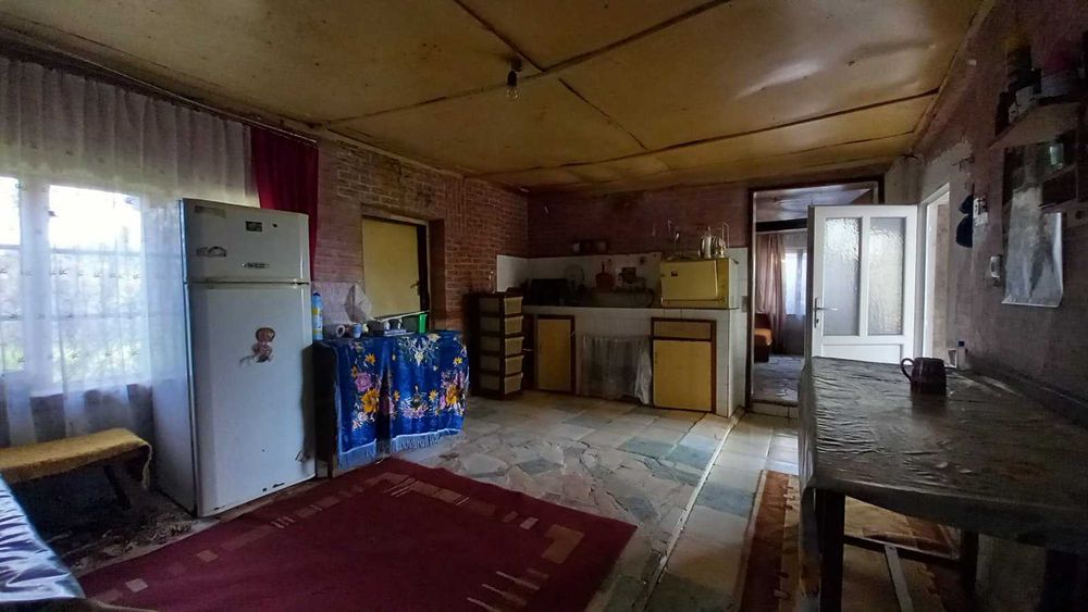 Къща подходяща за две семейства в с. Голям поровец