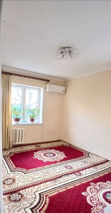 2/4/5 Буюк Ипак Йули Максим Горький 37м2 Средний ремонт Срочно