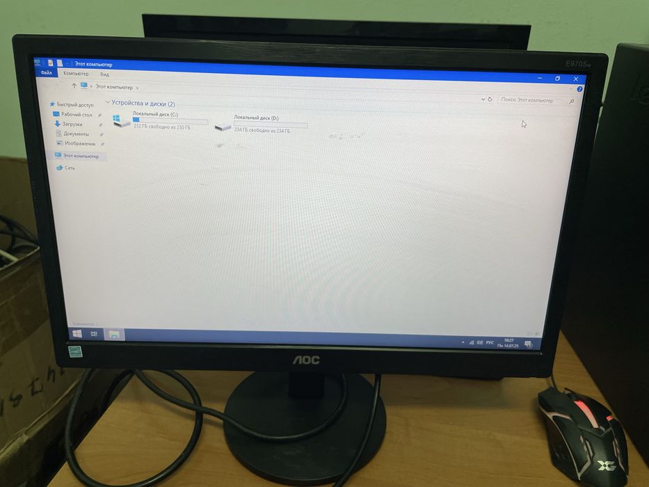 Мониторы 19 дюйм с царапинами