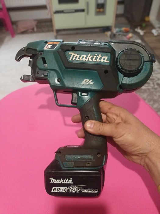 Vand Pistol de legat fier Makita