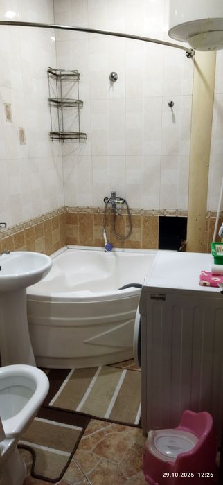 Сдам в аренду свою 2х комнатную квартиру на дархане долгий срок.