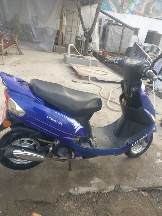 Объменяю 50 кубовый скутер в нормальном состояние